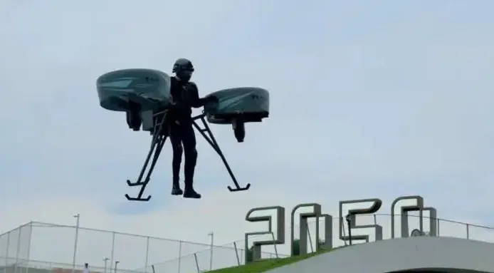 贾跃亭斥华尔街黑帮掏空FF，华人高管被排挤；产量暴跌九成，日产武汉车厂传两年内关停；美国Shein、Temu等电商平台集体提价丨雷峰早报