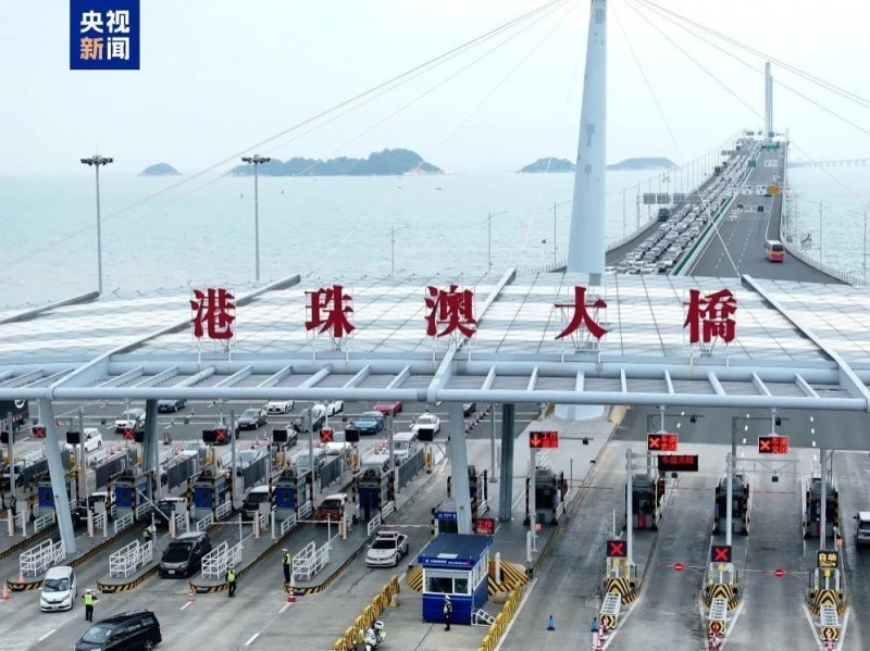 7点出发丨有船舶在洞庭湖违规倾倒淤沙？官方回应！