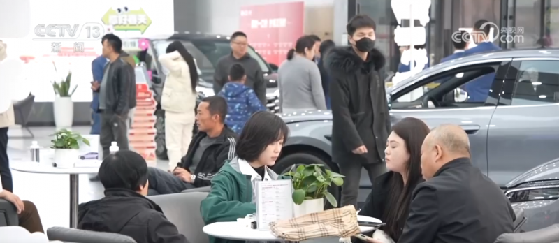 “两新”“国补”政策持续显效 消费市场繁荣活跃