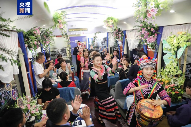 全国首趟花卉主题列车正式开行 打造“赏花之旅・一路花香”新体验