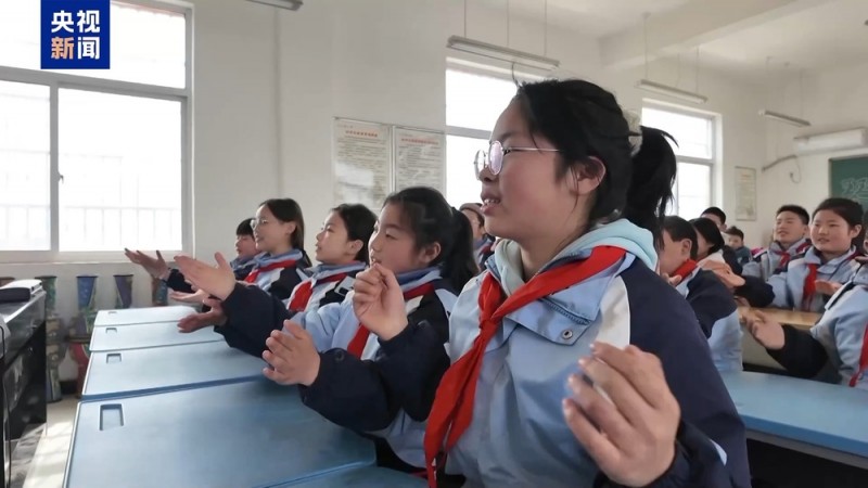遇见你丨双向奔赴的爱！支教六年 她点亮乡村孩子“音乐梦”