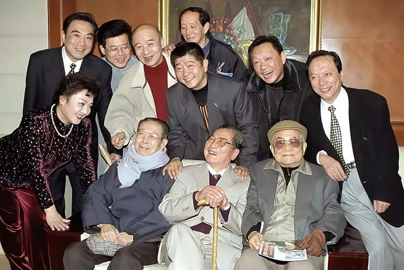 王汝刚：一部滑稽戏，几代传承情