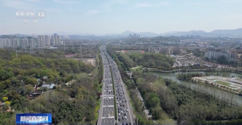 中短途出行为主  清明假期首日高速车流量达6200万辆次