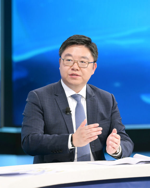 让民营企业在广阔前景中大显身手――“中国经济圆桌会”共话民营企业新发展