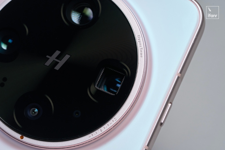 OPPO 发布 Find X8 Ultra，不再牺牲手感换影像