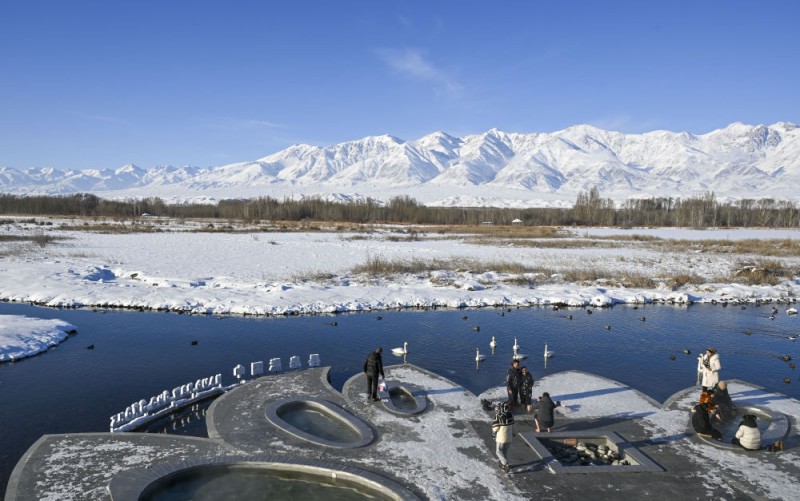 新华全媒+丨冰雪运动成就新疆文旅新名片