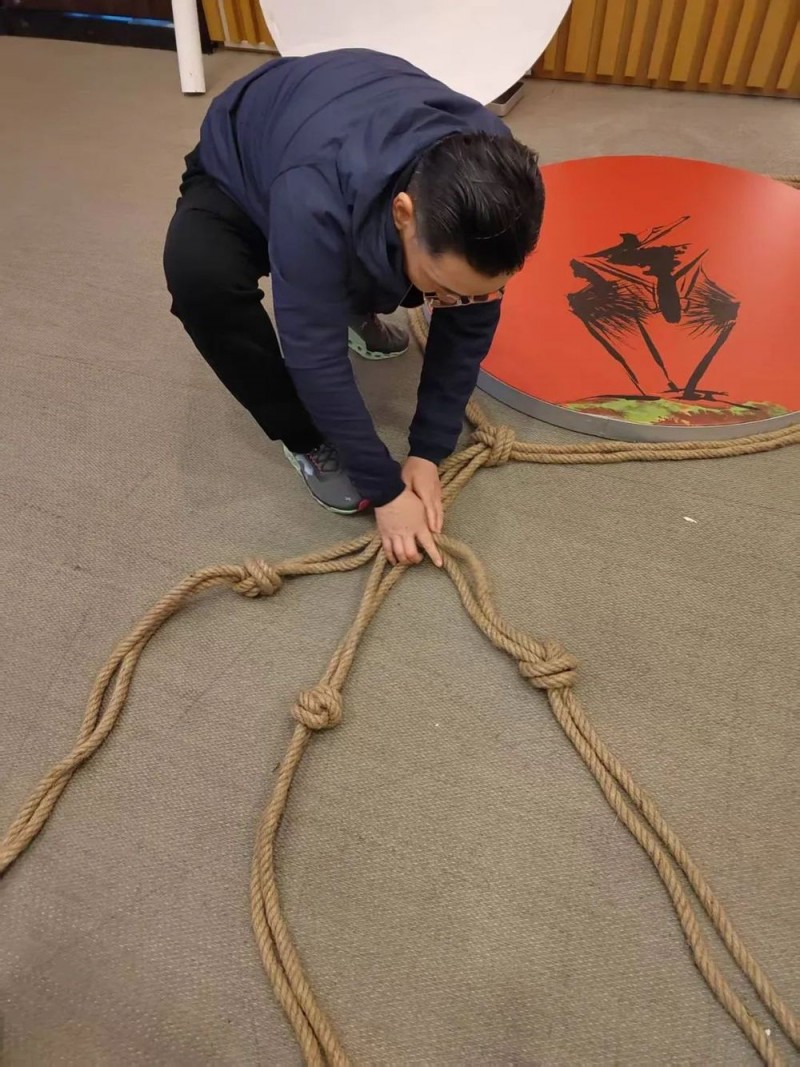 《长绳系日》装置――书法的当代艺术构成与时空叙事