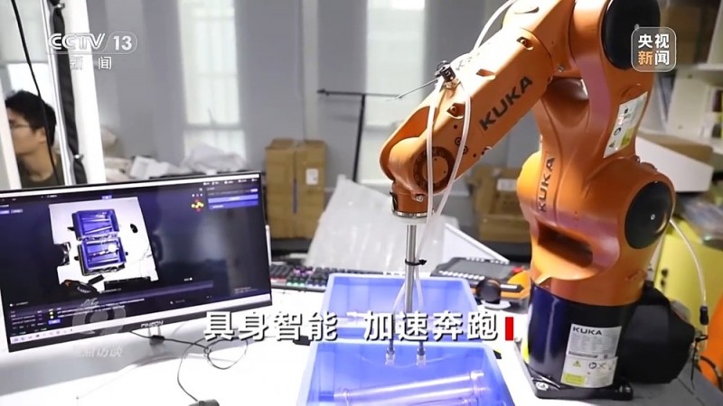 焦点访谈丨人形机器人加速进化 具身智能未来如何演绎？