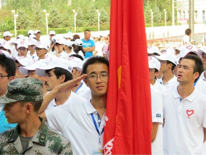 把青春写在帕米尔高原的公益长卷上