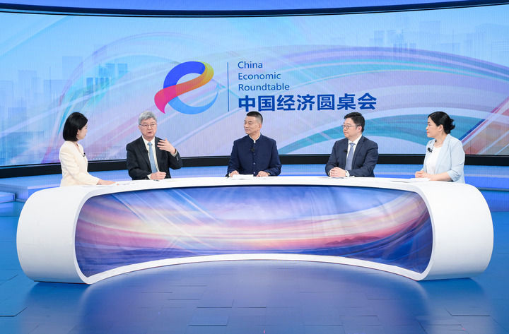 让民营企业在广阔前景中大显身手――“中国经济圆桌会”共话民营企业新发展