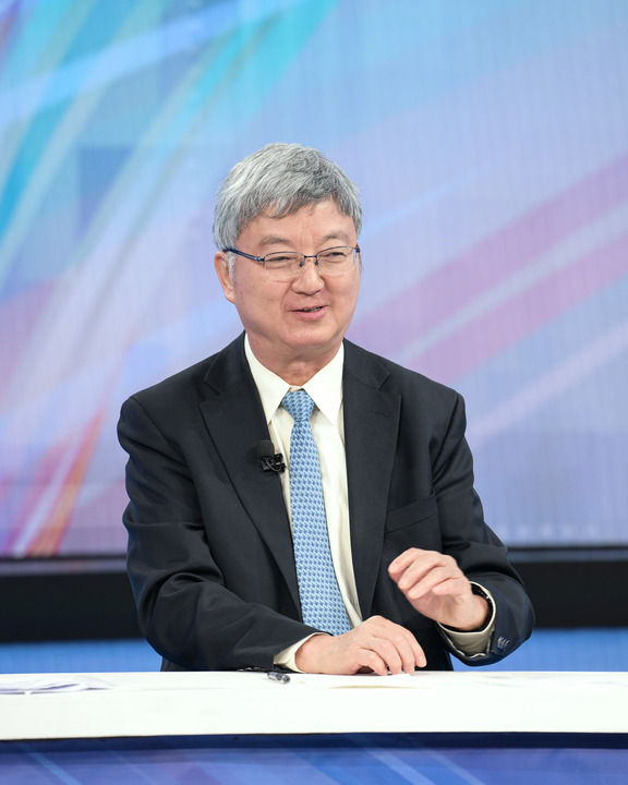 让民营企业在广阔前景中大显身手――“中国经济圆桌会”共话民营企业新发展