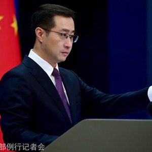 特朗普称“球在中国那边”，外交部回应