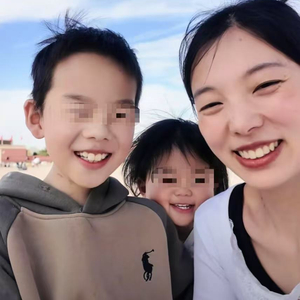 重庆单身母亲直播摆摊救子后续：孩子第三次手术恢复良好