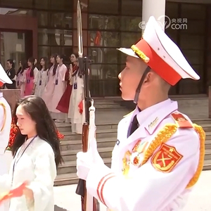 习近平同越共中央总书记苏林话别