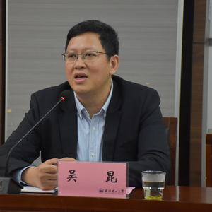 现任、前任，同日被查