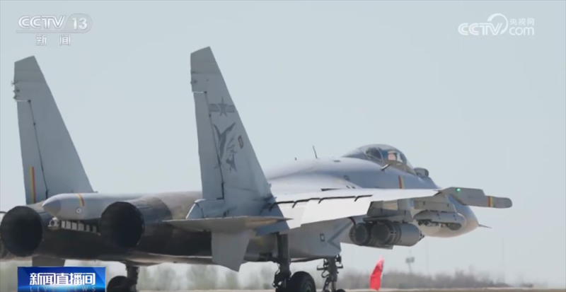 12载劈波斩浪，12载奋飞逐梦 海军舰载航空兵部队成就“舰”指深蓝壮美航迹