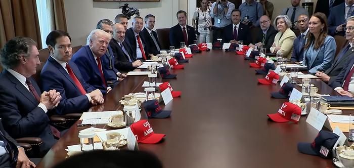 告别会?美媒:马斯克参加任内可能最后一场内阁会议,向特朗普内阁告别