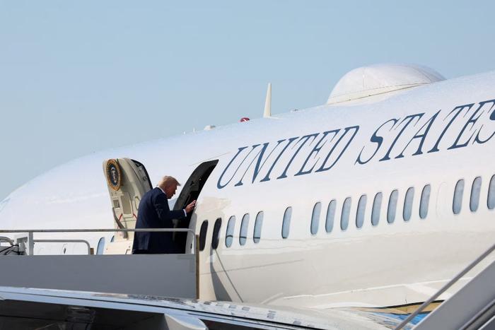 美国接受卡塔尔豪华飞机当“空军一号”? 美媒:或引发重大道德法律风险
