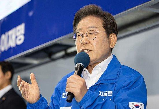 暗杀传言不断 韩总统候选人李在明演讲将配防弹玻璃