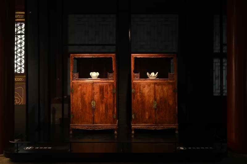 恭王府博物馆藏明清家具与现代陶艺展开展