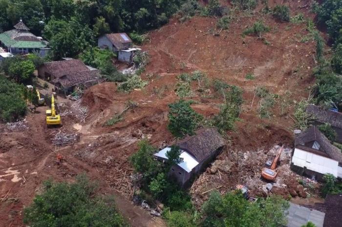 印尼西巴布亚省山体滑坡灾害已致9人死亡