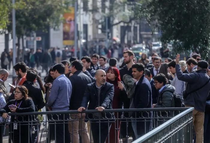 检出强烈燃气味 智利总统府等多栋建筑大规模疏散