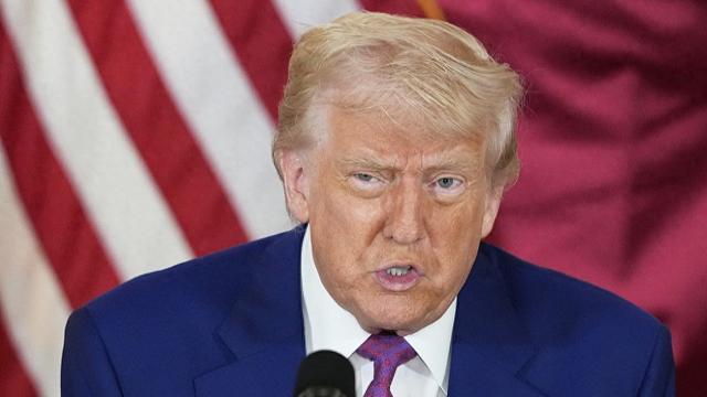 特朗普威胁:如果iPhone不在美国制造,将对苹果征收25%的关税