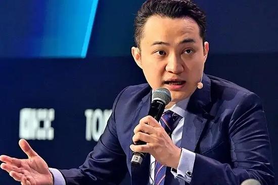 跑到美国后,他狂砸1.4亿当上“特朗普榜一大哥”