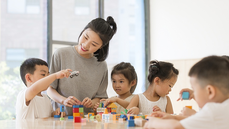 学前教育法即将施行：依法保障幼师权益，提升职业幸福感
