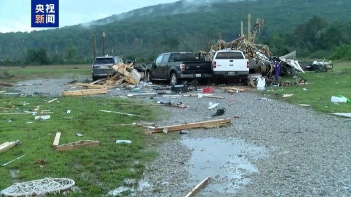 美国南部多地遭恶劣天气袭击 超1200万人收到洪水警报