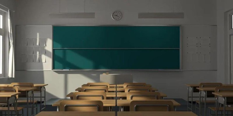 举报同学带平板电脑被打伤！法院：学校鼓励学生互相检举，也有错
