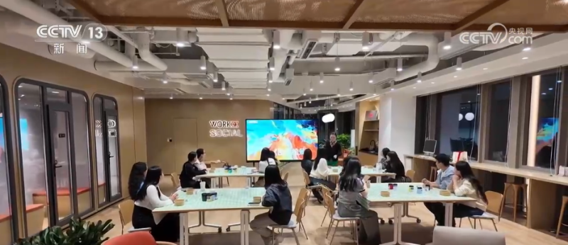 “年轻力”打造消费新图景 “小而美”店铺激活城市消费新潜能