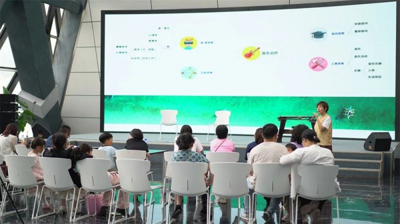 “笔墨酣畅・音画共愈”：李苦禅大写意国画×音乐疗愈沉浸式体验在济南举办