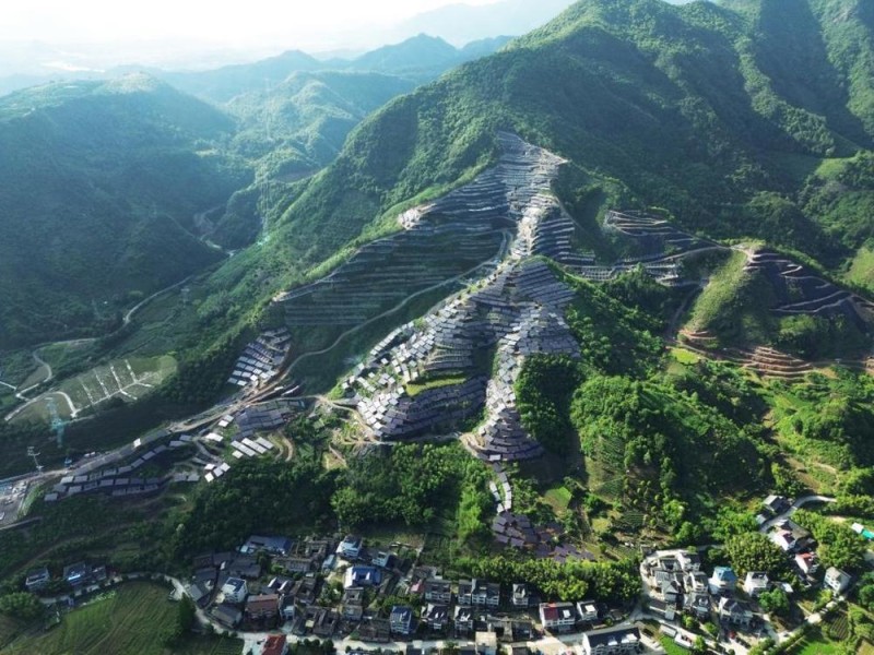中国团队攻克钙钛矿规模化生产技术难题
