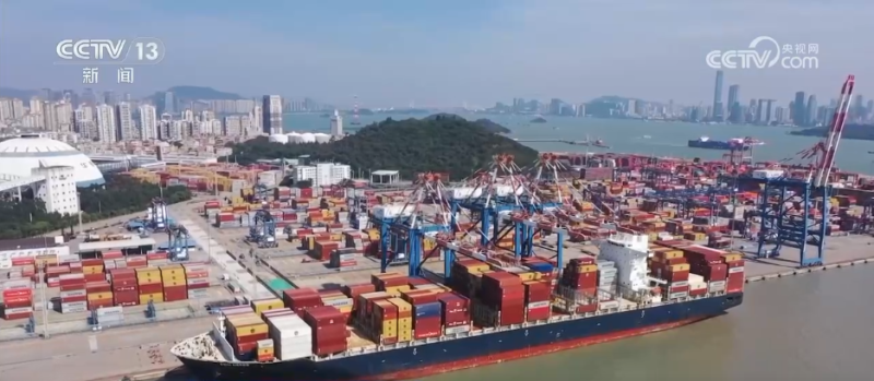 2.74万亿元、25.62万家……数据见证我国“舌尖上的大市场”蓬勃兴旺