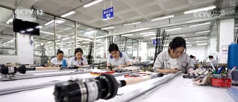 坚实制造业基础推动进出口持续增长 外贸企业以“新”为“帆”加速“出海”