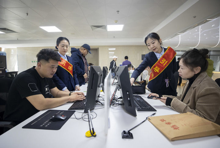 奋力打头阵 阔步走在前――经济大省挑大梁观察