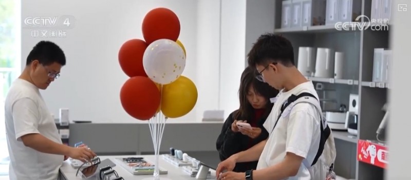 更“新”换“新”牵手假日消费 激发消费新活力推动产业提质升级