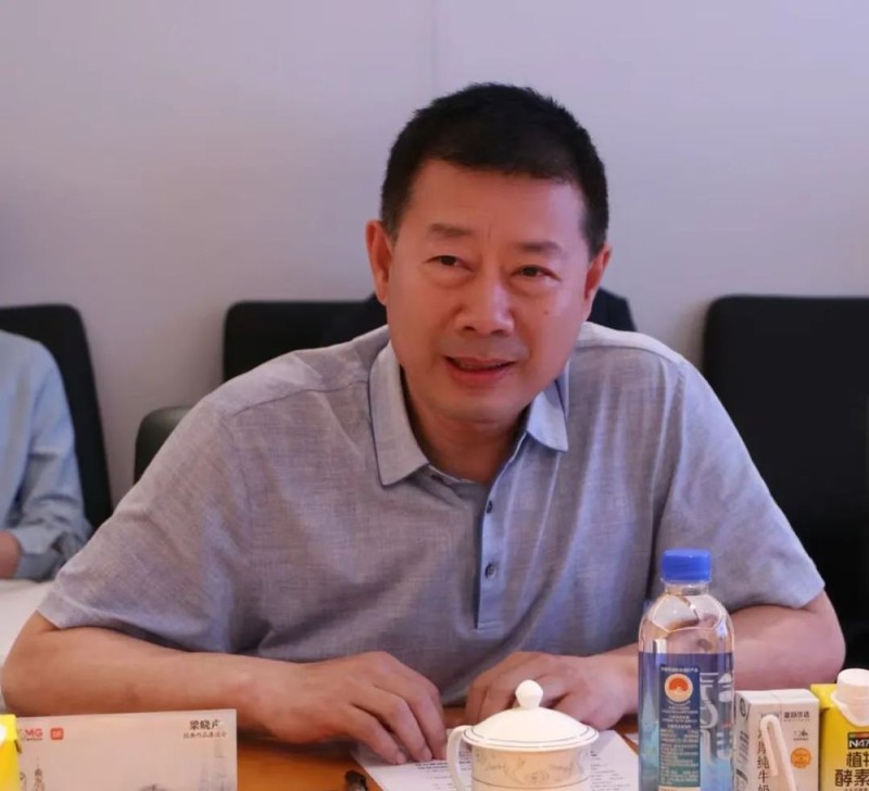 梁晓声经典作品座谈会在京举办