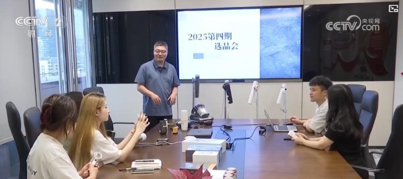 “线上+服务”护航民营经济发展优质高效
