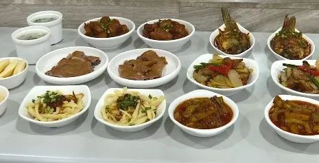 看丹观察蛘飧觥拔逡弧奔倨冢大家为啥都往机关食堂跑？