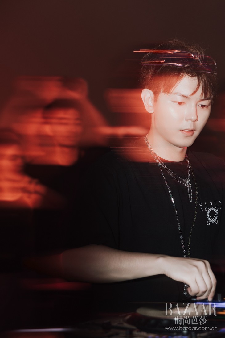 电子音乐人Terry Zhong钟天利发布个人Techno品牌CLSTR56, 发布全新EP 《Event Horizon》