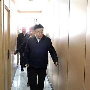 五一假期前两日，多地党政主官暗访景点、商圈安全工作