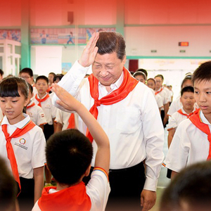 一见·“小树苗”何以长成“参天大树”，总书记言传身教