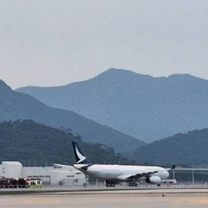香港机场接连有飞机发生故障，涉香港航空国泰航空！多方回应