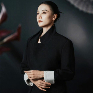 著名演员宋佳，在《人民日报》发表文章