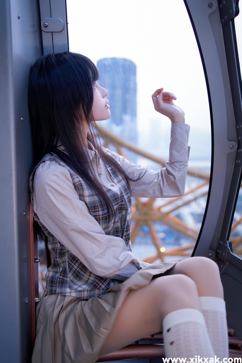 桜桃喵 &#8211; NO.203 制服摩天轮 [27P]