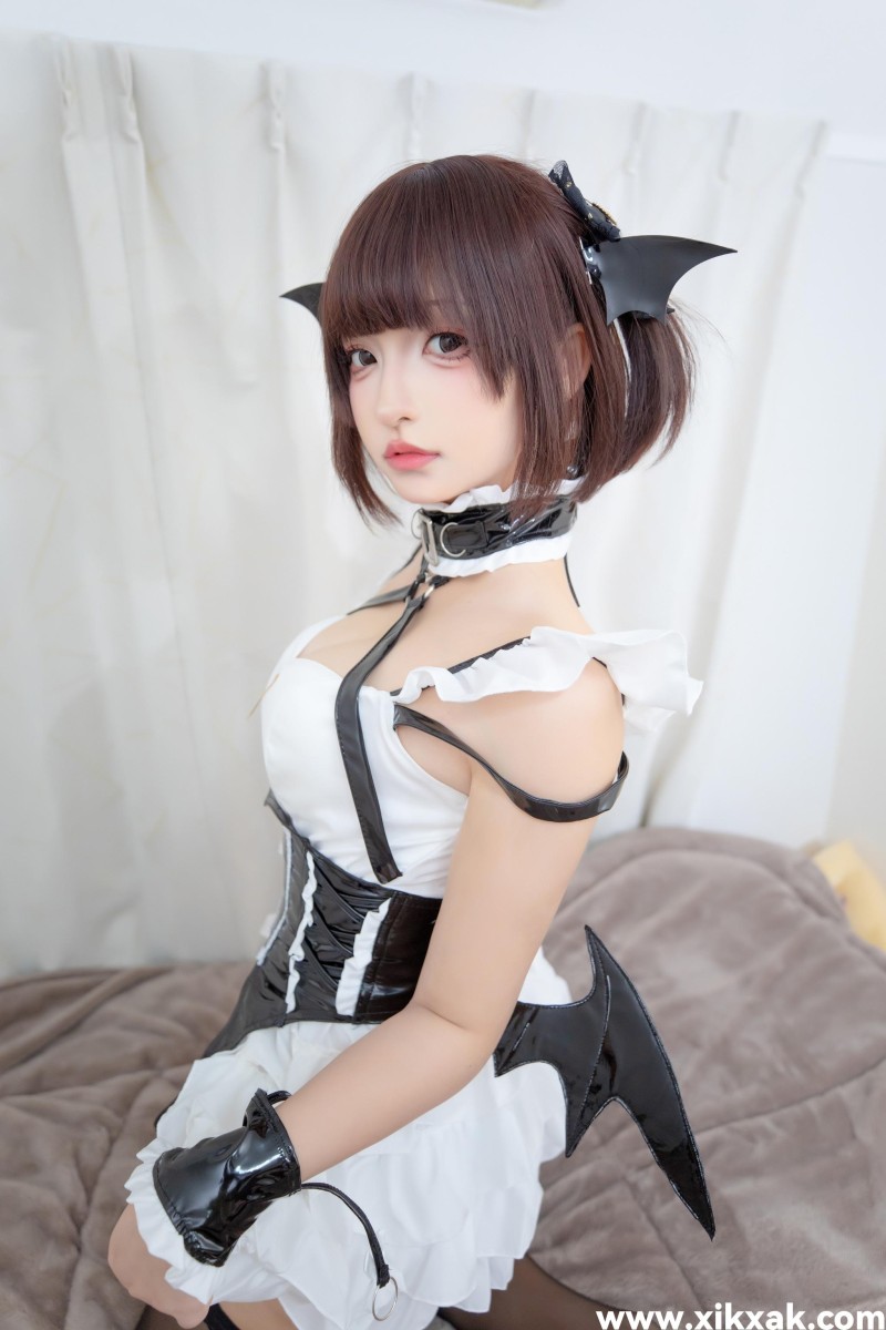 神楽坂真冬 &#8211; NO.178 恶魔女仆 [75P2V]