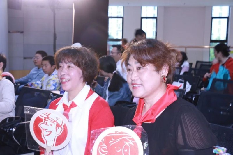 儿童节“上海故事汇”：王汝刚回忆《滑稽王小毛》