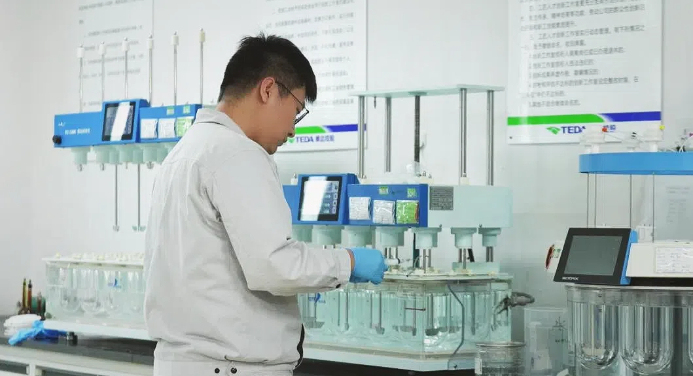 【理响中国・春江水暖鸭先知】一粒药片向“新”而行